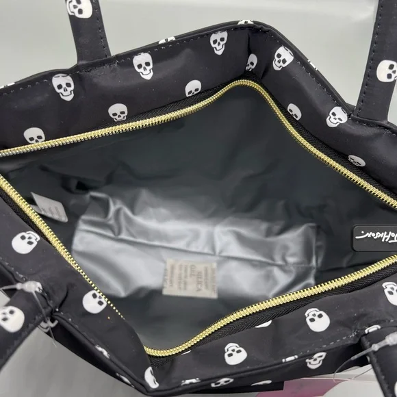 NWOT Betsey Johnson Black and White Skull Lunch Tote - Picture 6 of 9